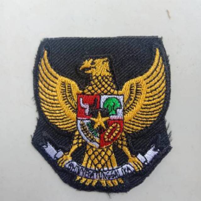 Bet bordir bagde Garuda Pancasila