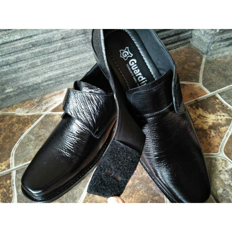 SEPATU PANTOFEL KULIT ASLI MERK GUARDION KODE APL 339 VELCRO