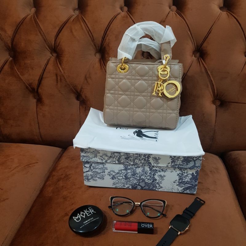 TAS DIOR FREE BOX