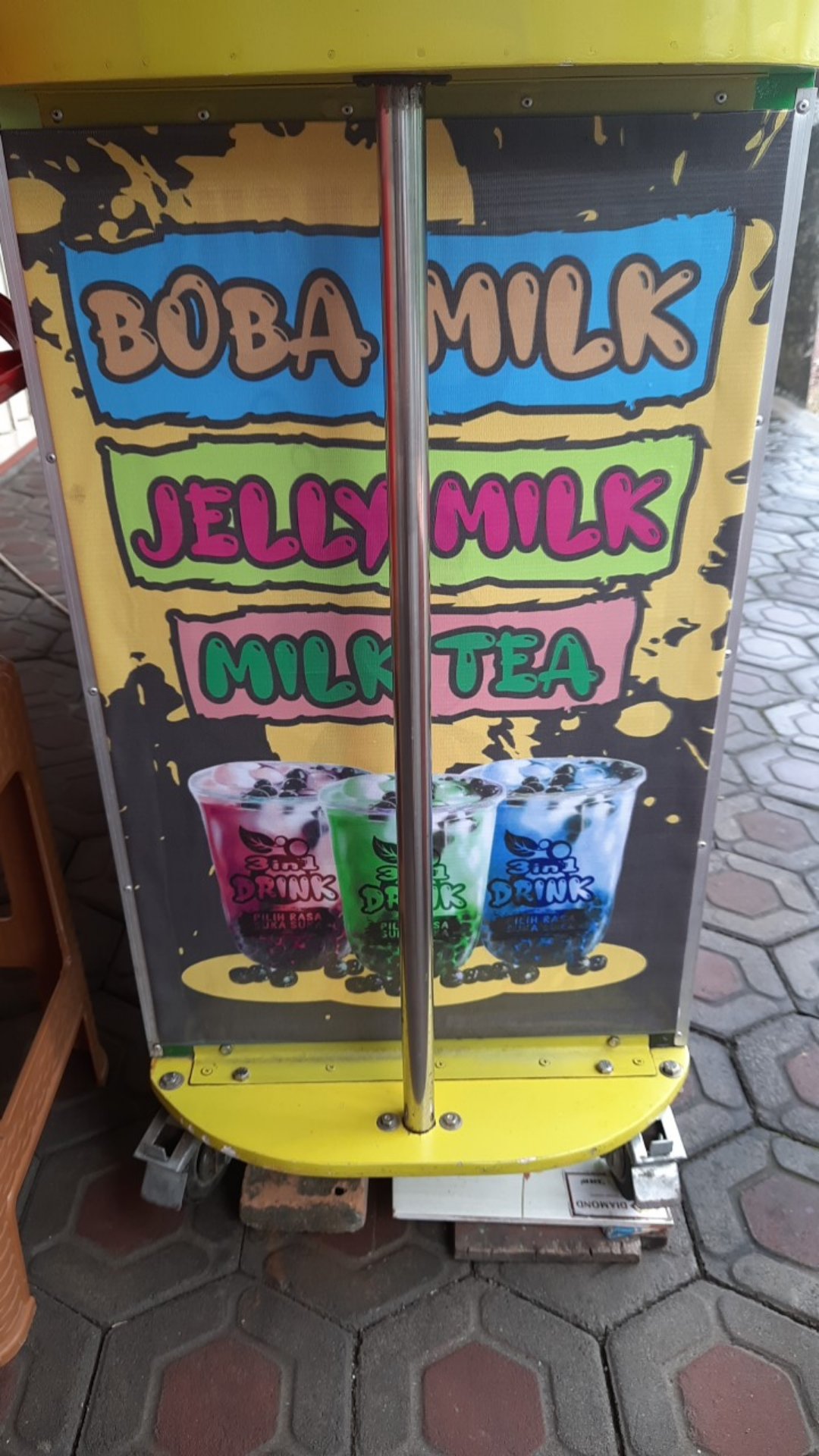 Gantungan Baju Isi 3