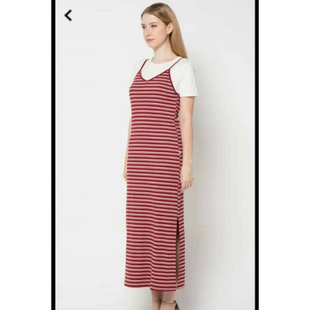 Dress Exit
