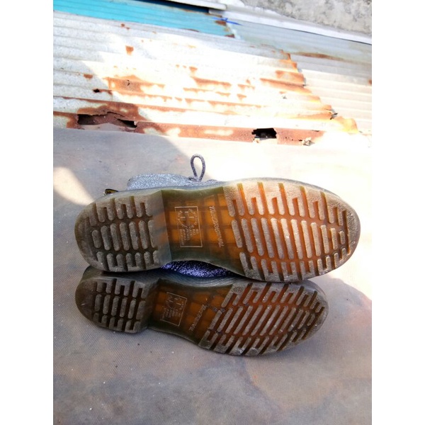 sepatu dr martens second original