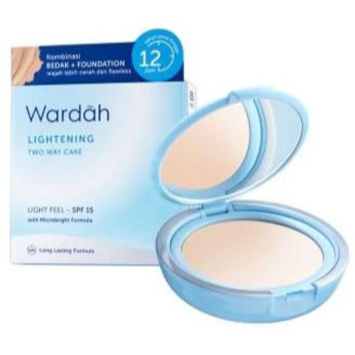 Wardah Lightening Powder Foundation Light Feel Natural 04