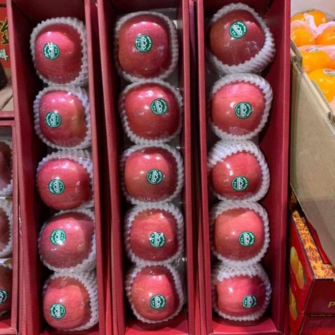 

Hampers Buah Imlek Apel Fuji Wangshan Satu Bok Isi 5 Pcs Raysandi67