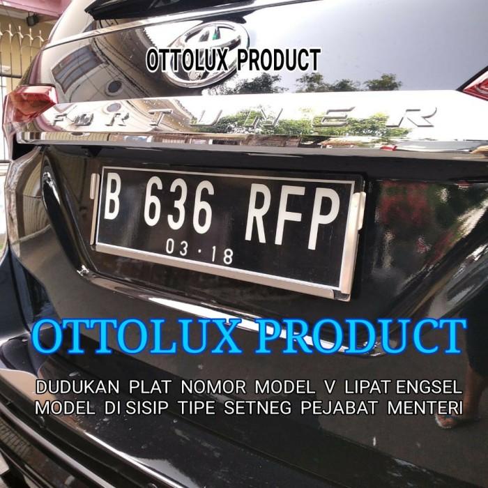 TEMPAT PLAT NOMOR MOBIL. MODEL MENTERI. DPR.RI.