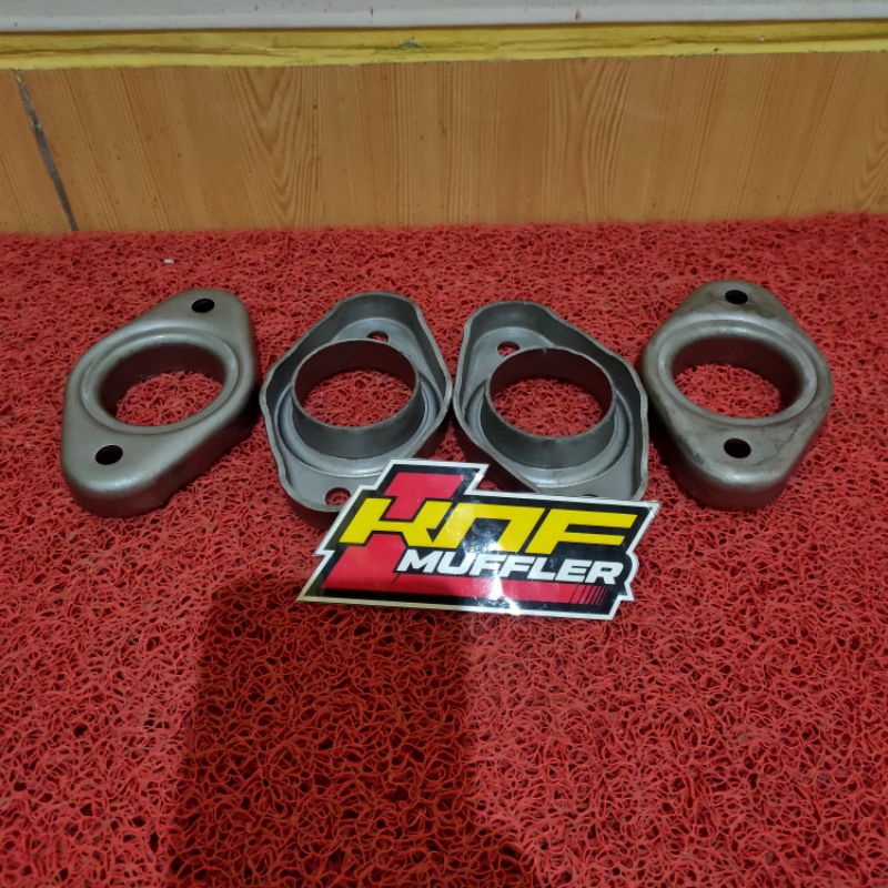 Plendes/Sambungan knalpot mobil