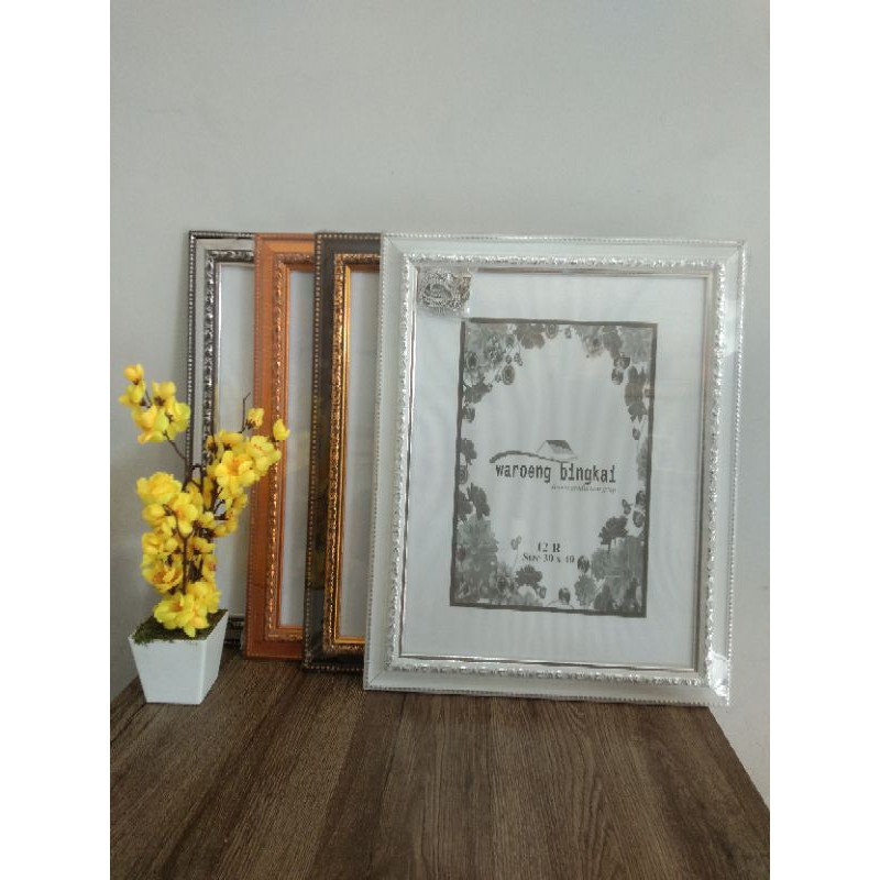bingkai foto/pigura foto/frame foto ukuran 30x40 (12R)