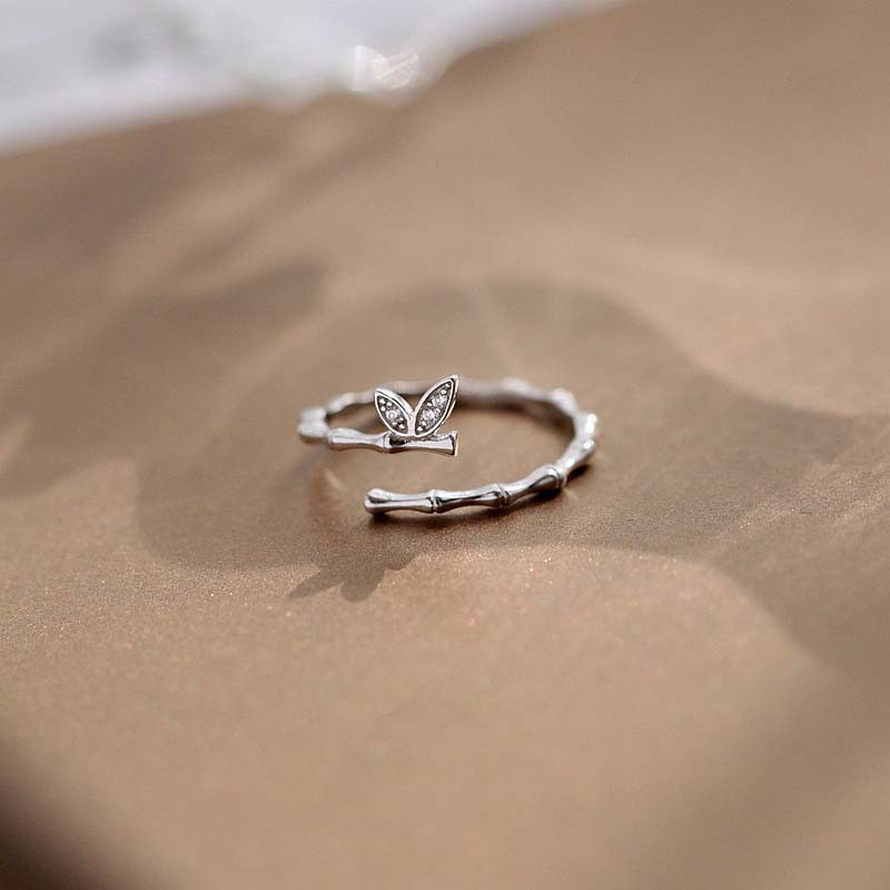 Cincin Sterling Silver 925 Bentuk Daun Aksen Berlian Untuk Hadiah Ulang Tahun Wanita