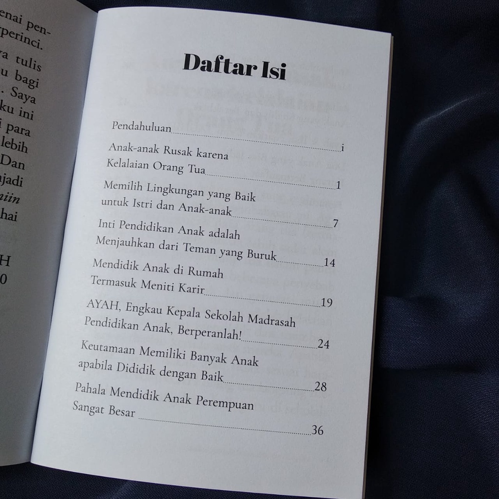 Ibu Madrasah Ayah kepala sekolah