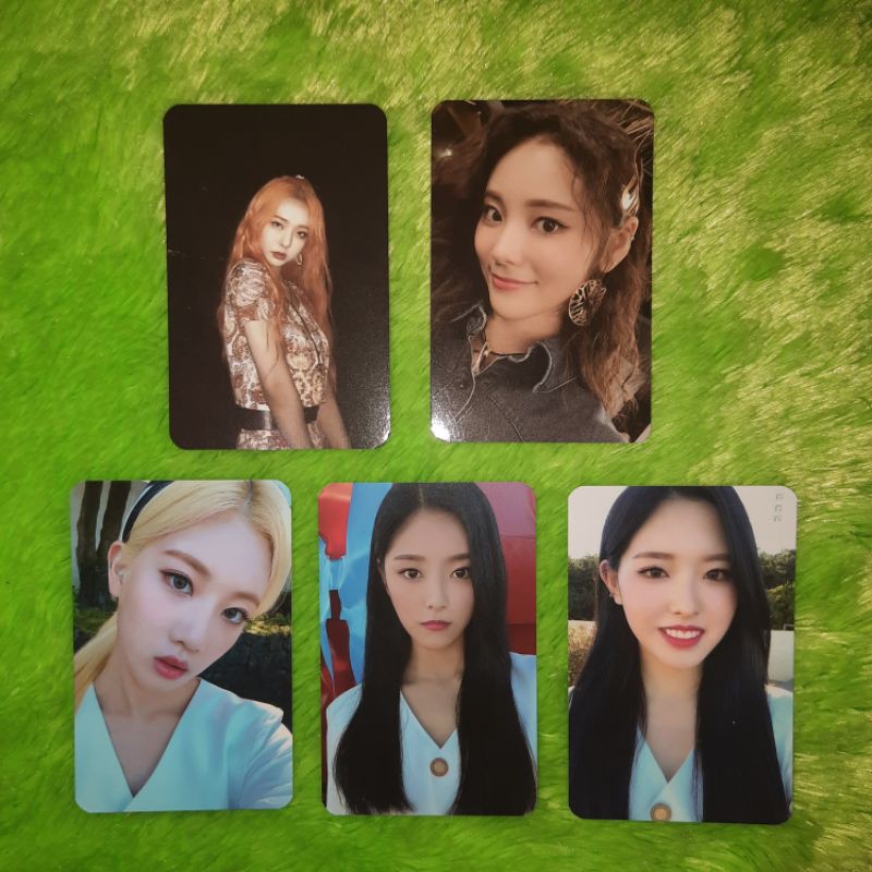PC Vivi Jinsoul Kim Lip Hyunjin Olivia Hye Loona album 12:00 Ver B D