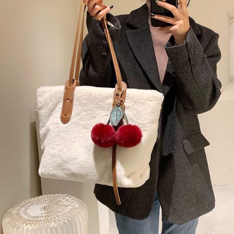 Tas Tote Bulu Beludru Cherry / Tas Wanita Bulu Tas TOTE BAG HOBO CHERRY KEISHA Bahan Bulu Korea Import Lembut Soft Fluffy Muat Banyak Tas Remaja