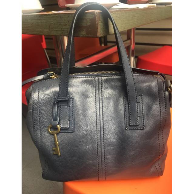 Tas Fossil ori preloved like NEW