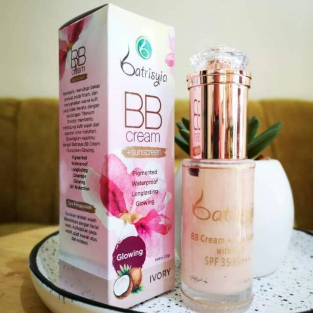 Kecantikan Wajah -- Kecantikan Wanita -- Kosmetik Wajah -- Kosmetik Wanita -- Tabir Surya