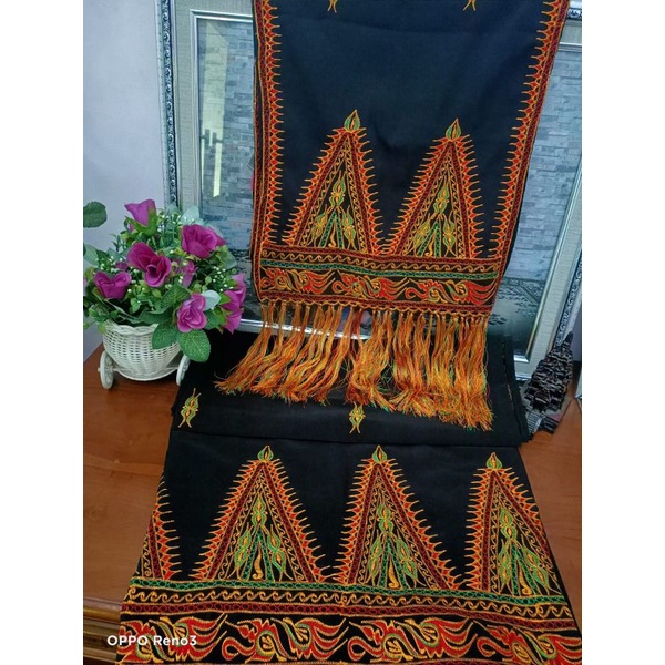 Kain kerawang gayo + Selendang motif Aceh