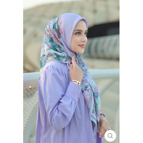 Buttonscarves Sevilla Series Lavanda