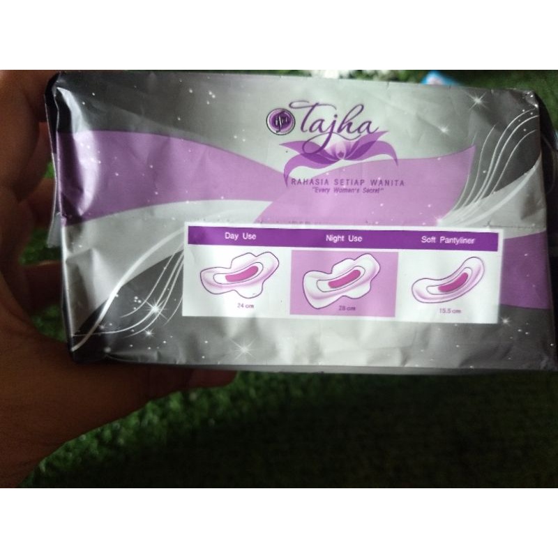 PAKET PEMBALUT WANITA HERBAL SIANG &amp; MALAM. MERK IFA TAJHA TANPA PARFUM