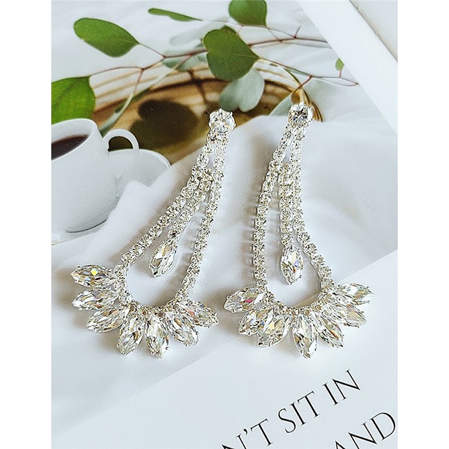 LRC Anting Tusuk Fashion White Alloy Openwork Crystal Flower Earrings D28731