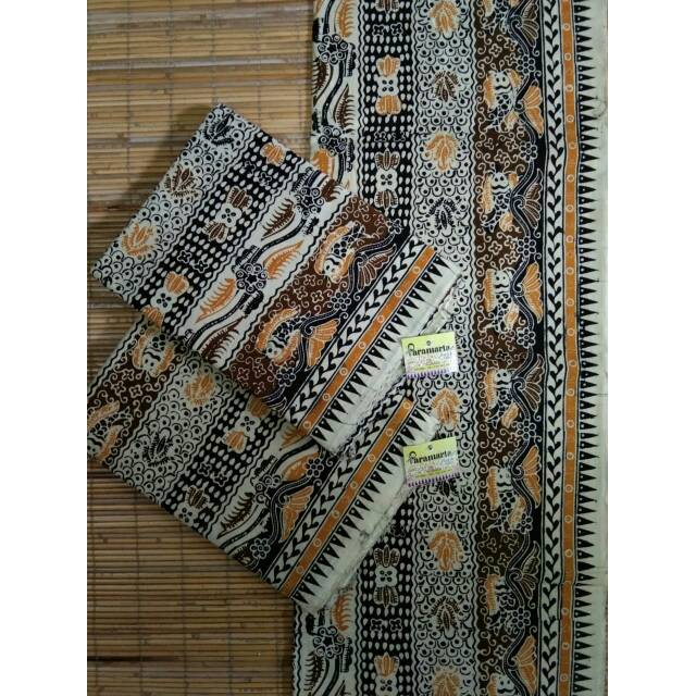Kain batik khas paoman Indramayu