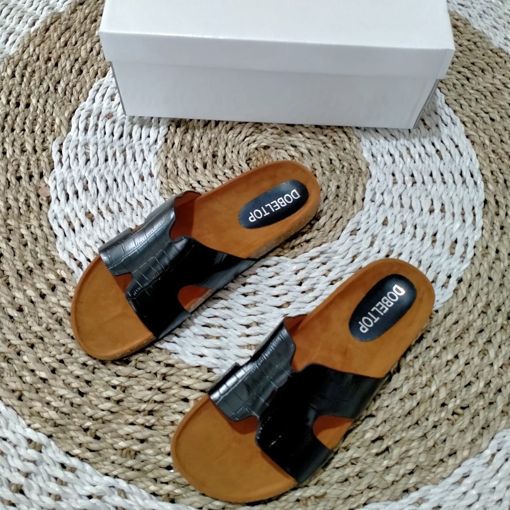 Sandal Wanita DOBELTOP D04