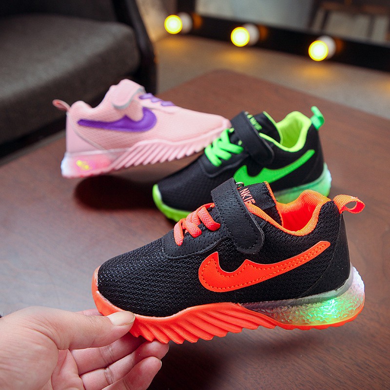 SEPATU LED ANAK SNEAKER SPORTS CHECK