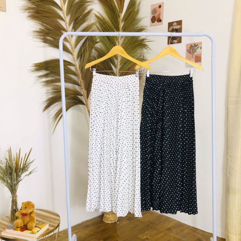 ROK PLISKET BUNGA DAISY / ROK PLISKET PREMIUM / ROK WANITA-polkadot hitam