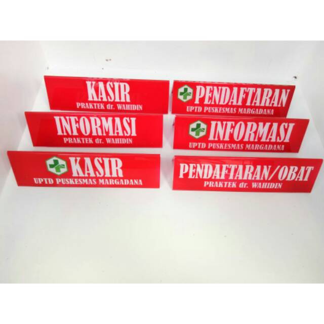Akrilik papan meja name tag