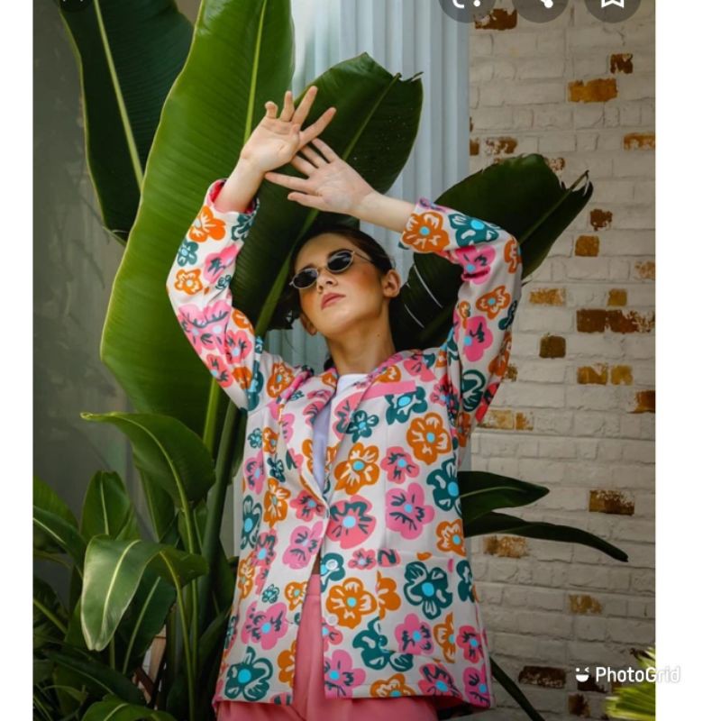 pl vvgc aniston boyish blazer calla the label