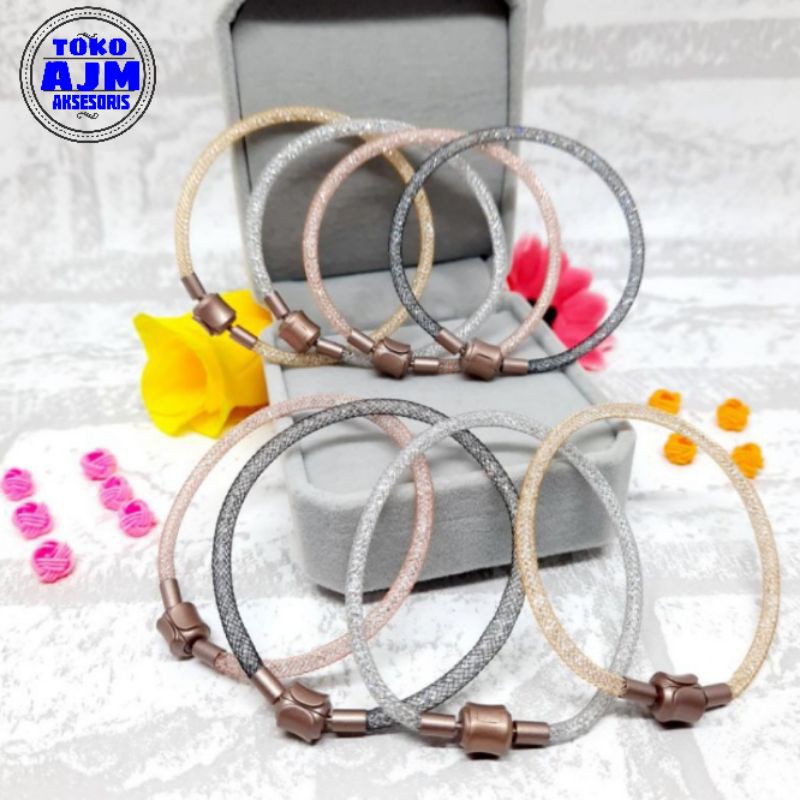 Gelang Kawat Kristal Gliter Pandora Liontin Huruf Emas Pengait Broze