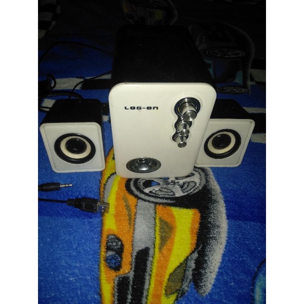 Speaker log on