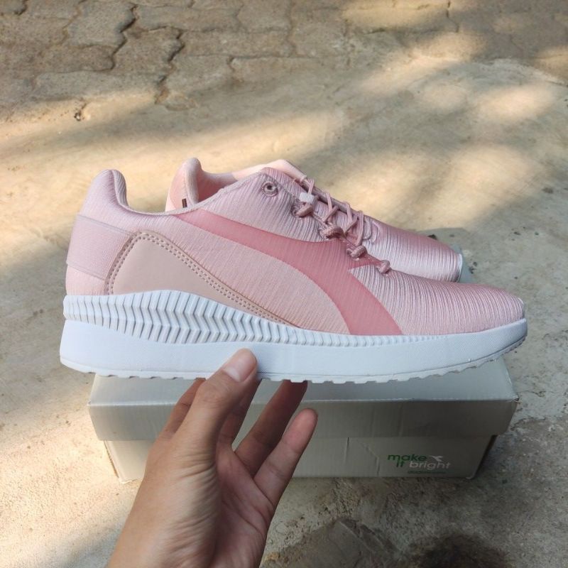 Sepatu Running Sneakers Wanita Diadora Angel Pink