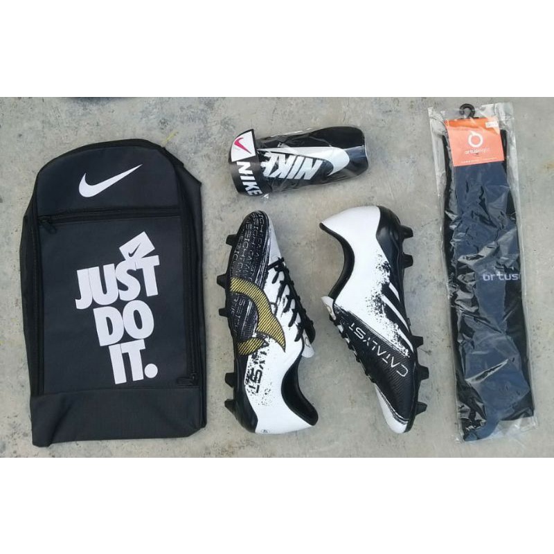 Bisa bayar di tempat cod ( PAKET KOMPLIT  ) SEPATU BOLA  nike cr7 booth superfly-Q