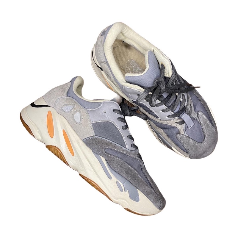 Sepatu yeezy 700 magnet second original