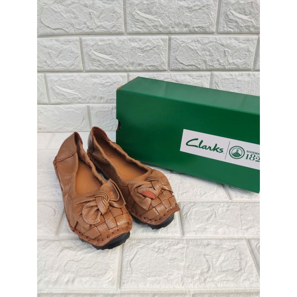 Sepatu Wanita CLARKS BOW 2016