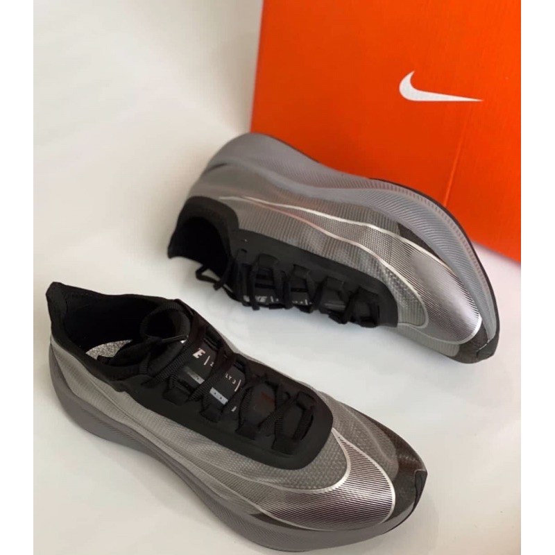 Níke Zoom Fly 3 “Black/Grey”