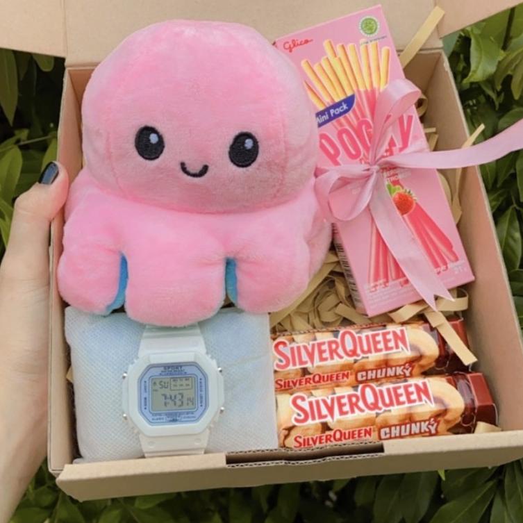 

[Art. 2831] [BONEKA GURITA] KADO COKLAT / KADO CEWE / ANNIVERSARY / GRADUATION / KADO NATAL / HAMPERS LEBARAN / KADO CEWEK