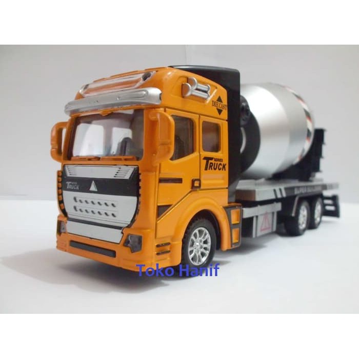 Diecast Miniatur Replika Truck MolenMN203