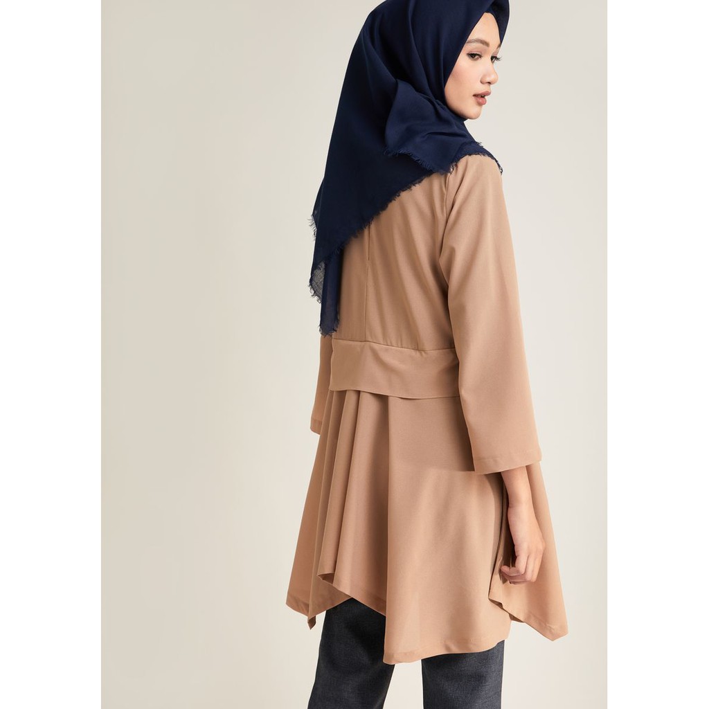 Laiqa Amelia Brown Top