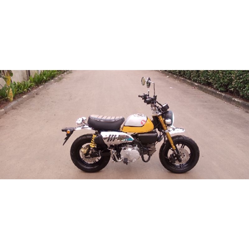 Motor Honda Monkey 125 Kuning Custom Karisma