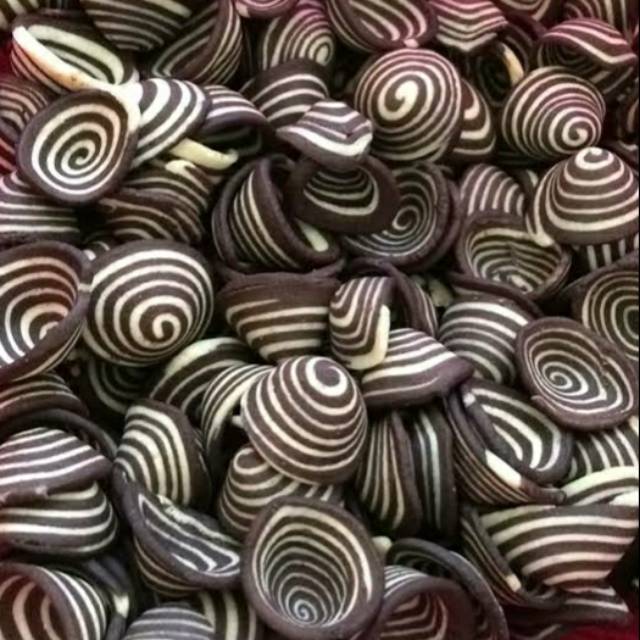 

Kuping gajah hitam mini