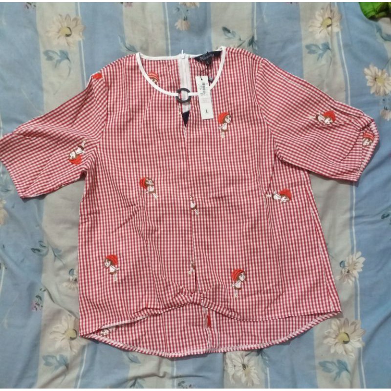 blouse kotak bahan katun merk nikkou blm dipake jual rugi aja
