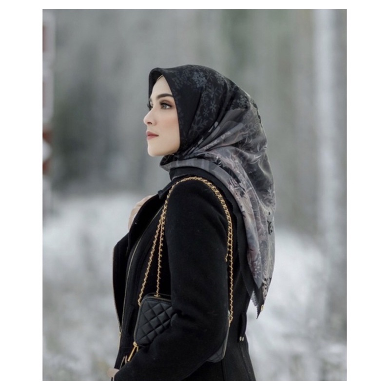 Preloved Buttonscarves Disney Frozen Black