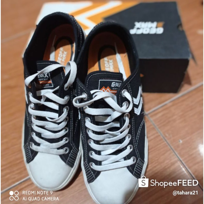 SEPATU GEOFF MAX