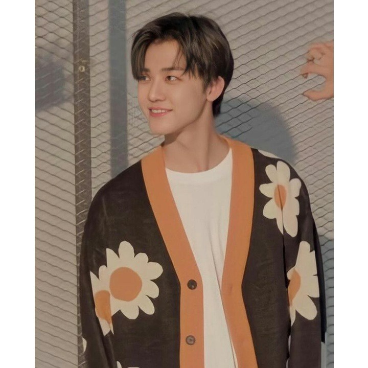 Jaemin nct cardigan flower nct