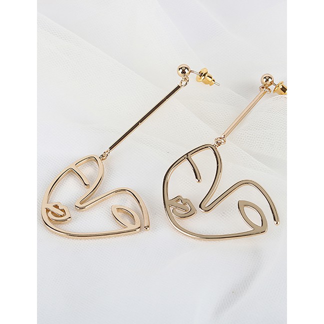 LRC Anting Tusuk Fashion Golden Expression Alloy Hollow Irregular Earrings K41589