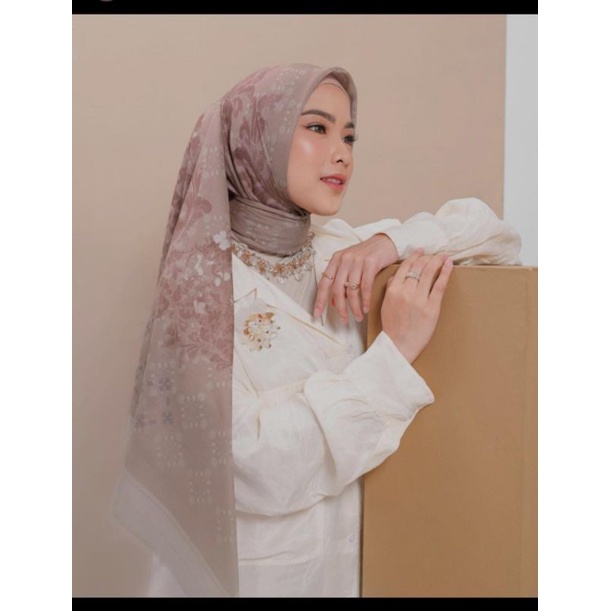 WENING SCARF BY LOCAL.ID PRELOVED