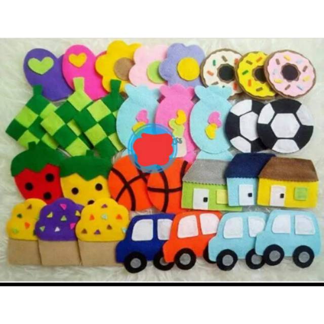 

Amplop bahan karakter