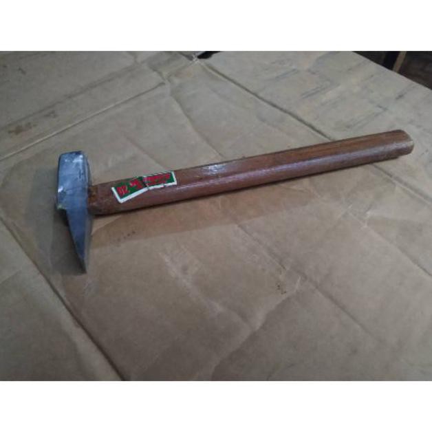 Palu atau martil tukang kayu