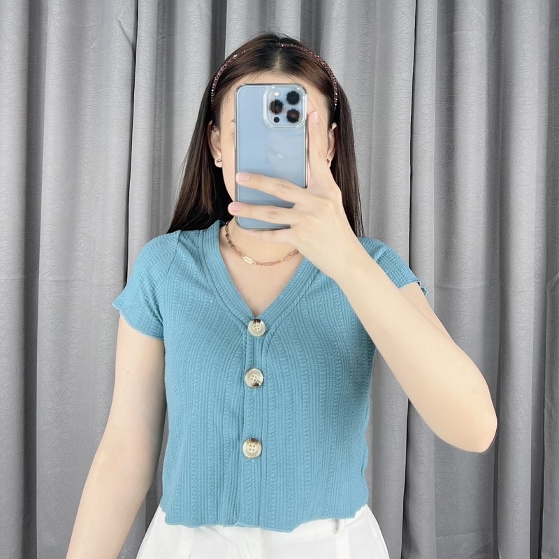 Kaylee V button crop 062 | Crop top button | atasan crop import