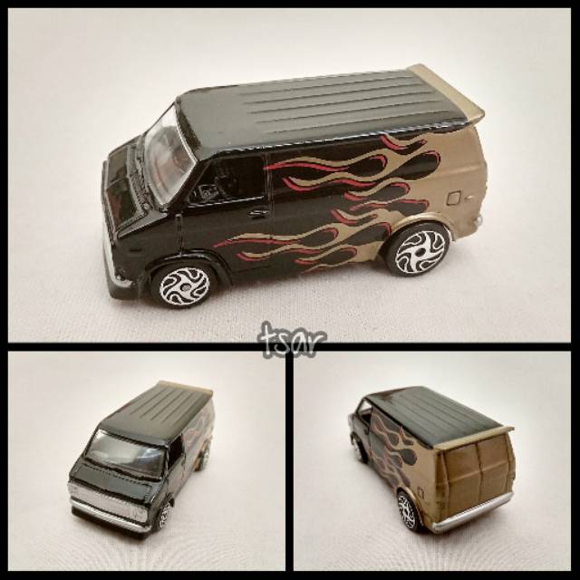 RACING CHAMPIONS 75 Chevy Van loose regular