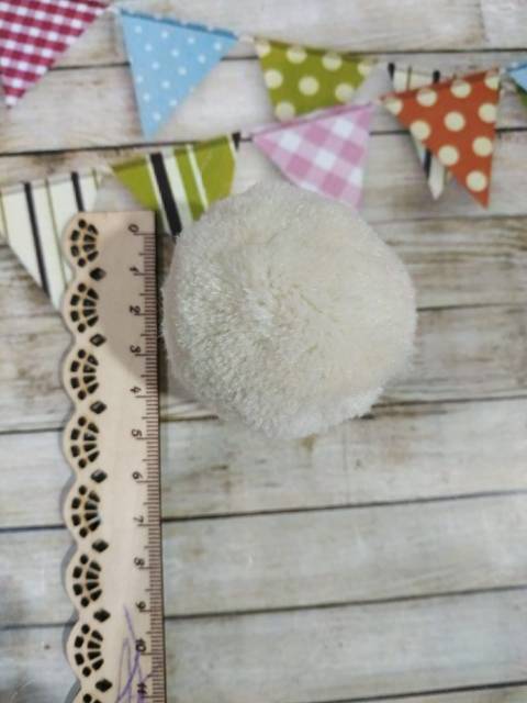 Pompom jumbo halus wol 5 cm per biji